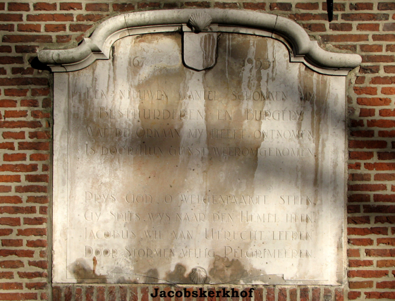 gedenkplaat aan de Jacobikerk in Utrecht