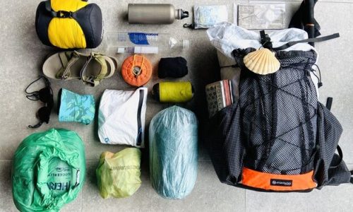 Kampeer en wandelspullen