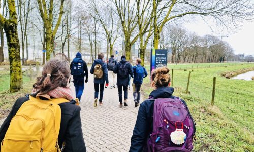 Jonge wandelaars tijdens Young Camino evenement