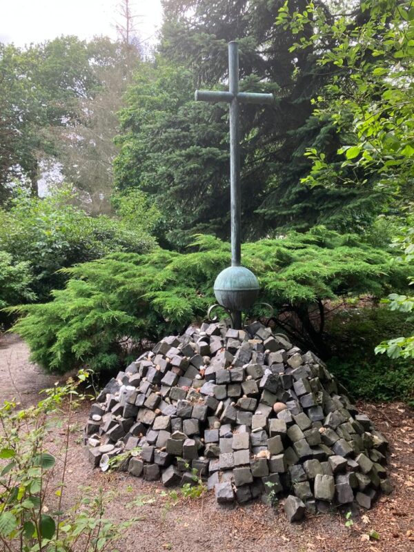 foto cruz de ferro huijbergen